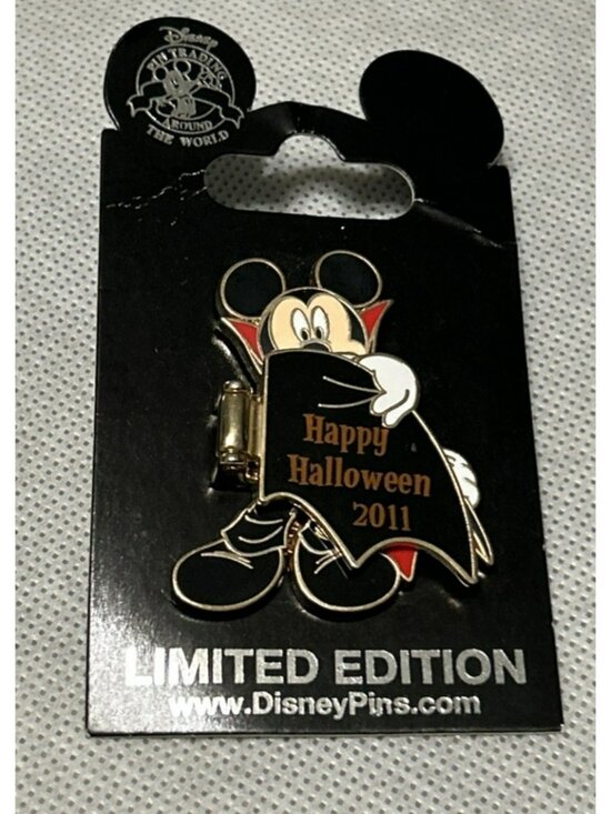 Disney Other - Disney Pin 87170 Cast Exclusive Mickey Mouse Vampire Halloween 2011 LE 1750